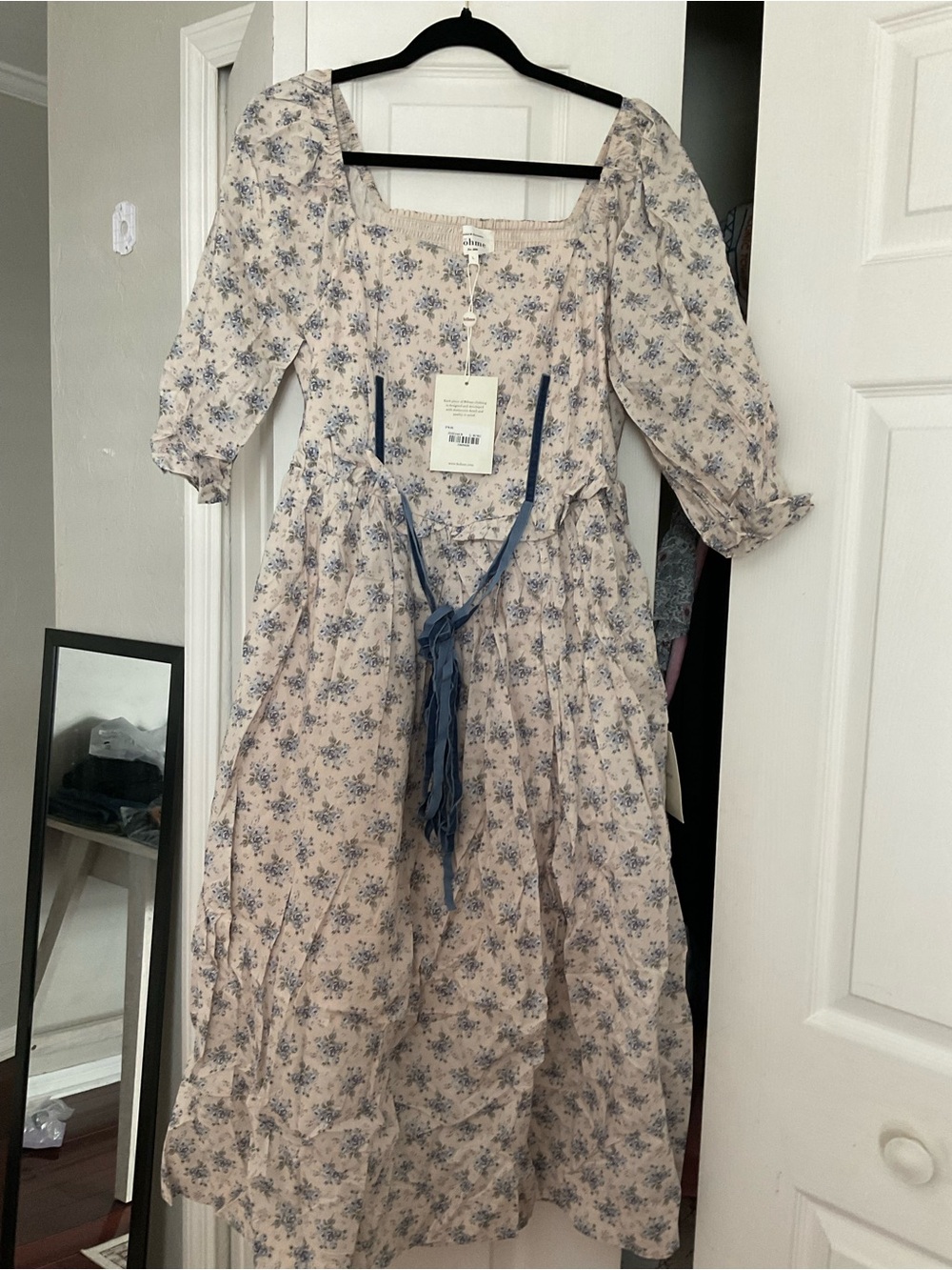 bohme Cream Midi Dress with Blue Floral Print and Blue Ribbon Ties L NWT - Picture 3 of 5